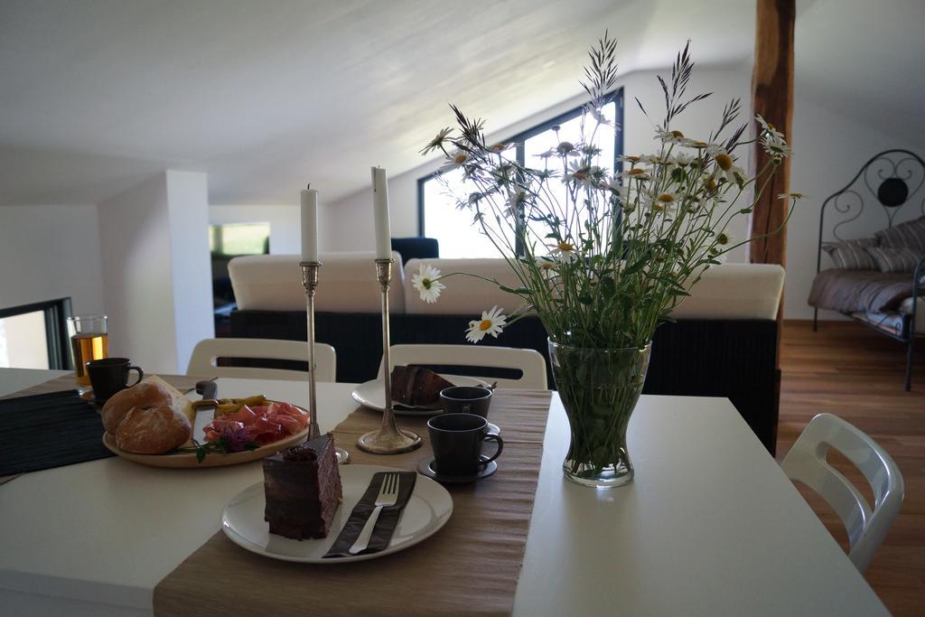 Apartments Lom 모스트나소시 객실 사진
